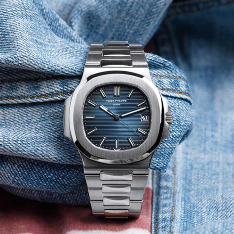 patek philippe nautilus 5711 blue vs white|Patek Philippe Nautilus 5711 green.